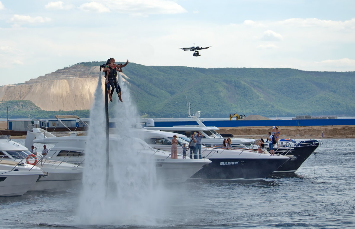 Летающий ранец и летающая камера на шоу яхт в Тольятти - Дмитрий 