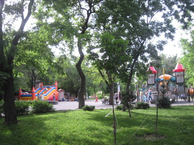 парк с детской площадкой - Валентина Миленина