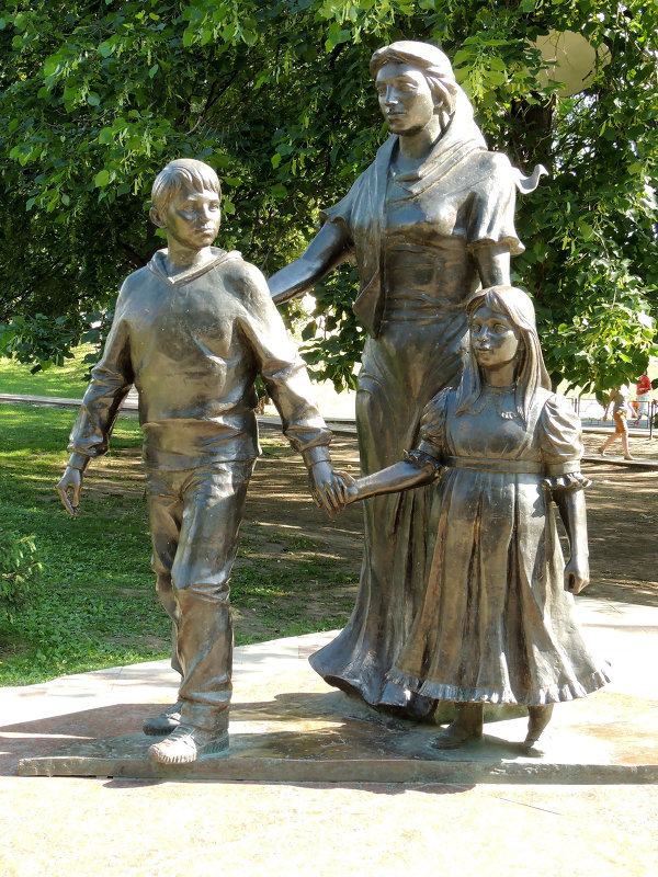 Памятник "Нашим матерям" - Александр Качалин