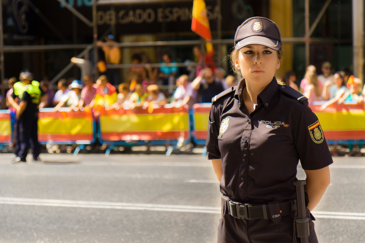Испанская полиция - Elena Che
