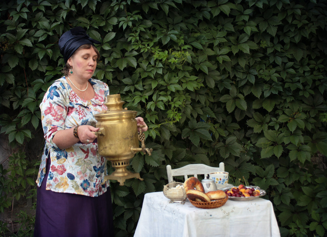 Человек, не выпивший чаю, находится в разладе со вселенной. - Елена 