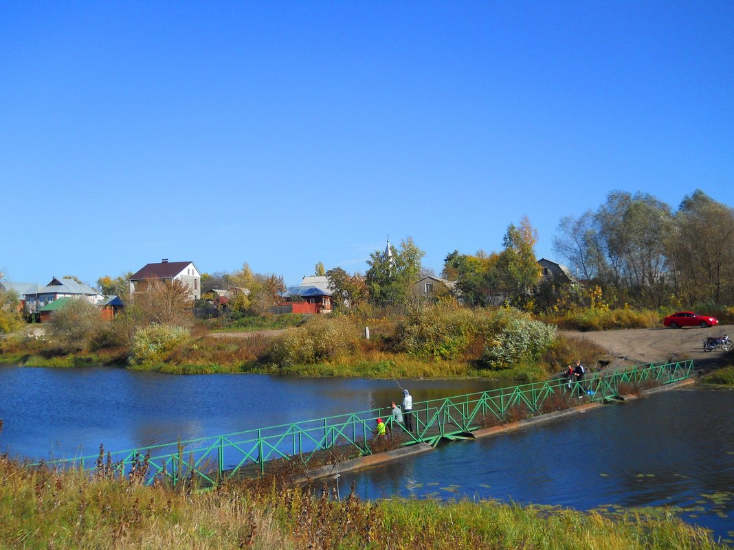 Окрестности городка - Галина Медведева