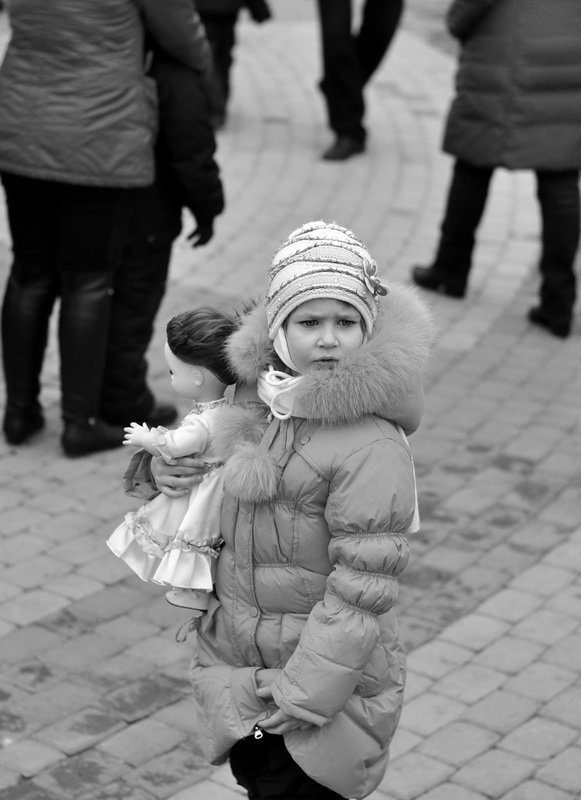 ...девочка с куклой... - Ольга Нарышкова