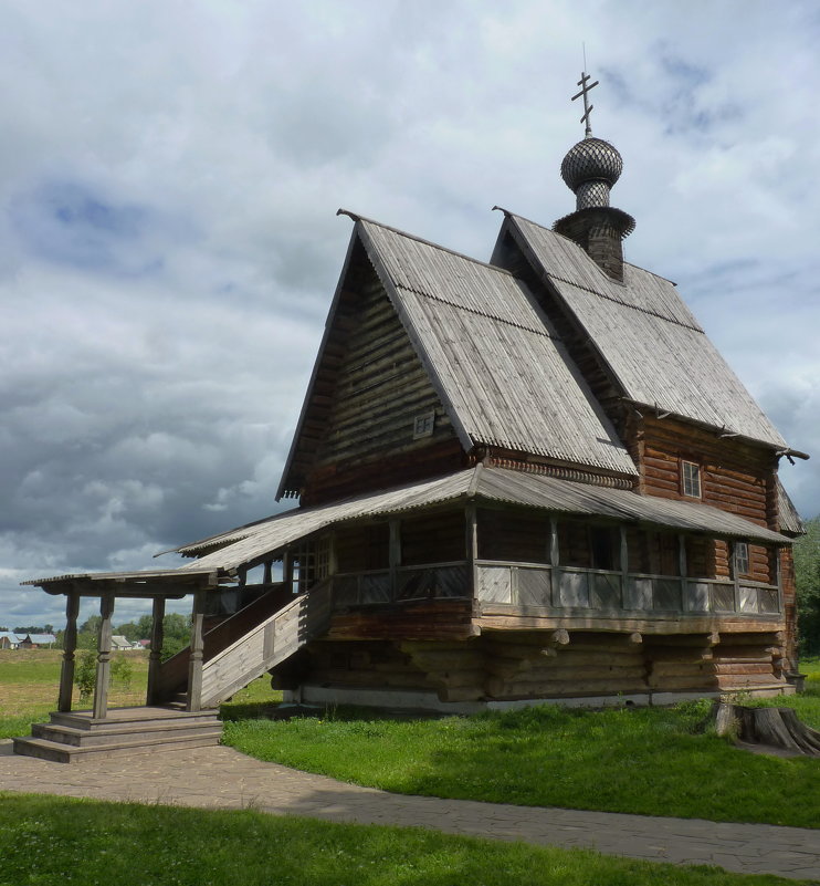 Никольская церковь в Суздальском кремле - Galina Leskova