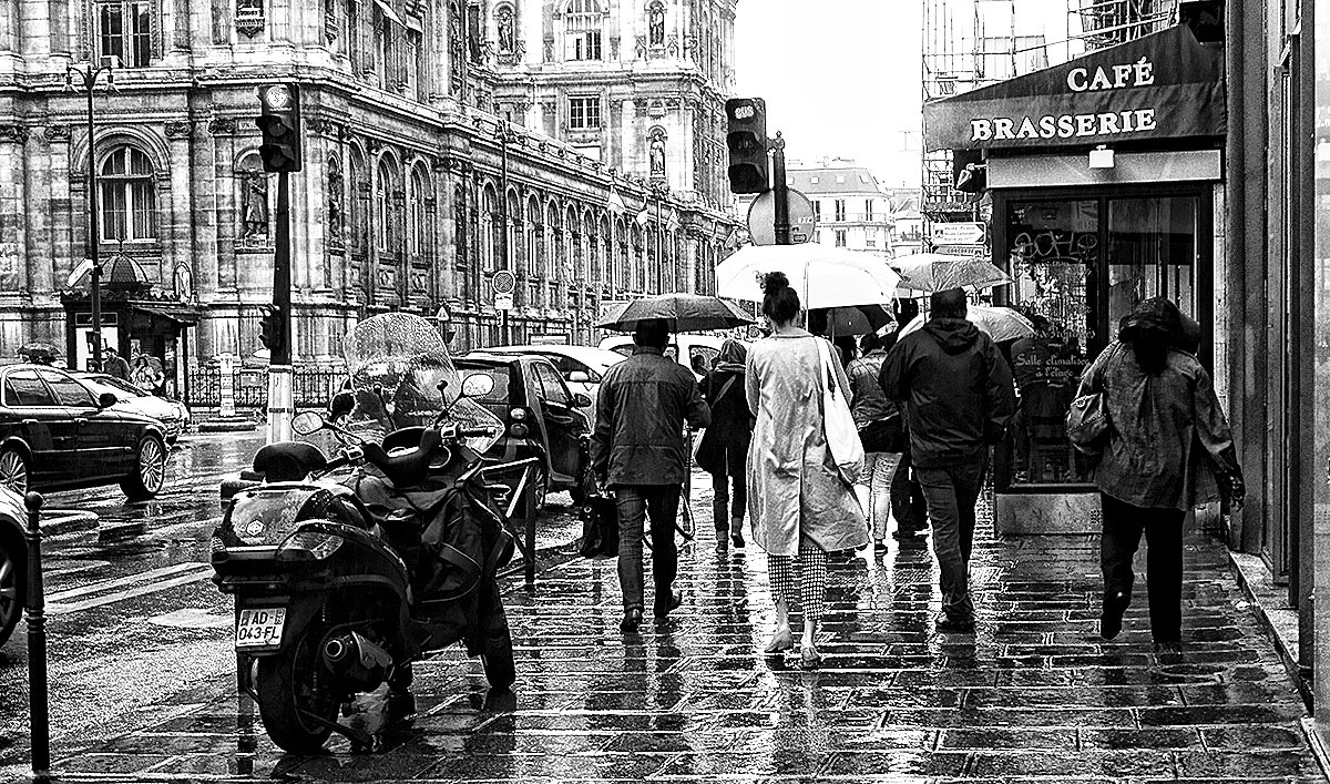В Париже тоже бывют дожди... - igor G.