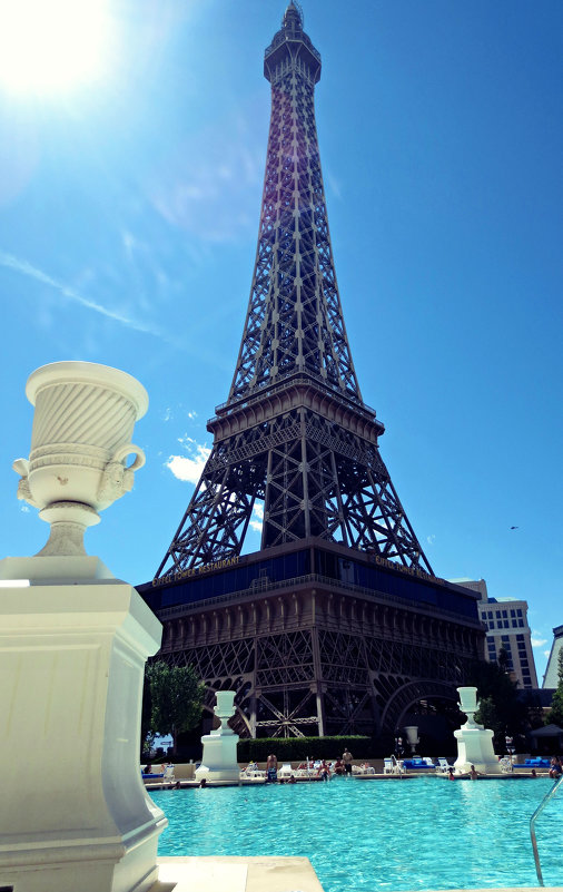 Eiffel Tower - Krista Kuznetsova