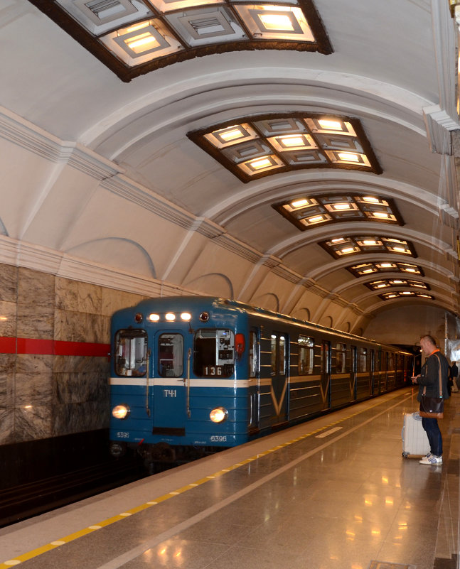 Станция метро в Питере - Галина (Stela) Кожемяченко