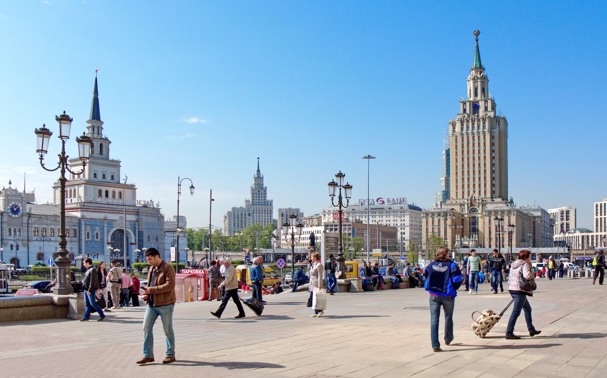 Площадь трех вокзалов в москве картинки