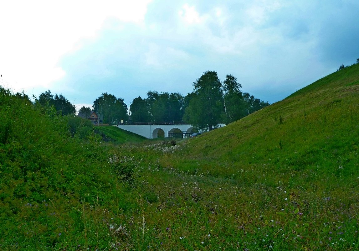 БЕЛОЗЕРСК, РАЙОННЫЙ ЦЕНТР - Виктор Осипчук