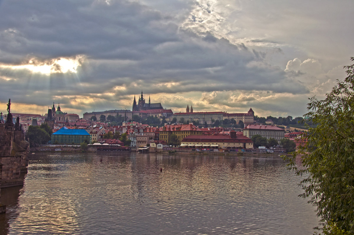 Prazsky Hrad before summer storm - Roman Ilnytskyi