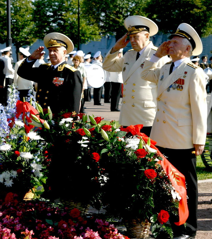 День ВМФ, а - Лев Мельников