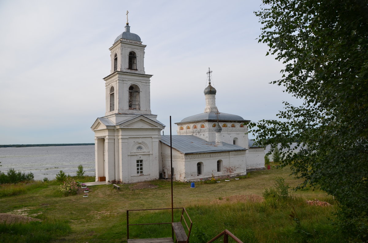 Церковь в пос.Васильсурск - Михаил Новожилов