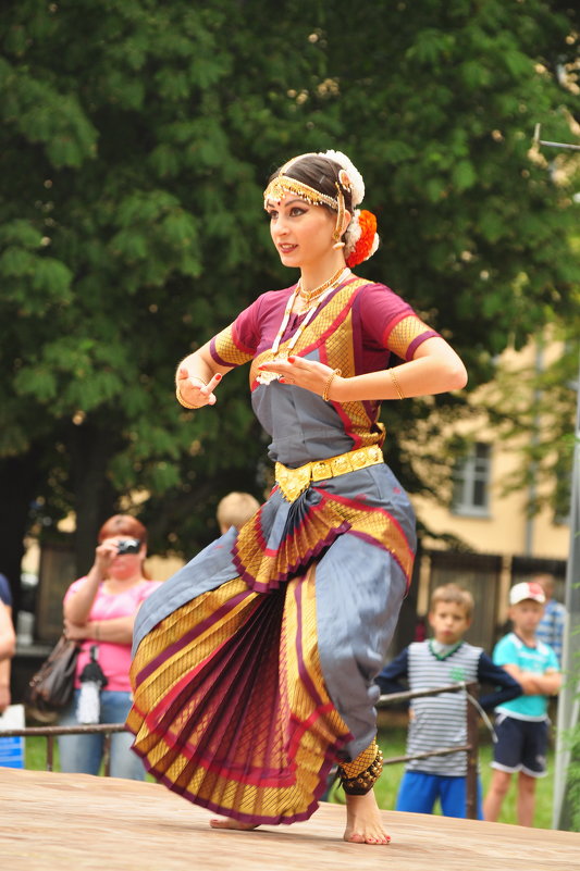 Индийские танцы - Татьяна Плиско