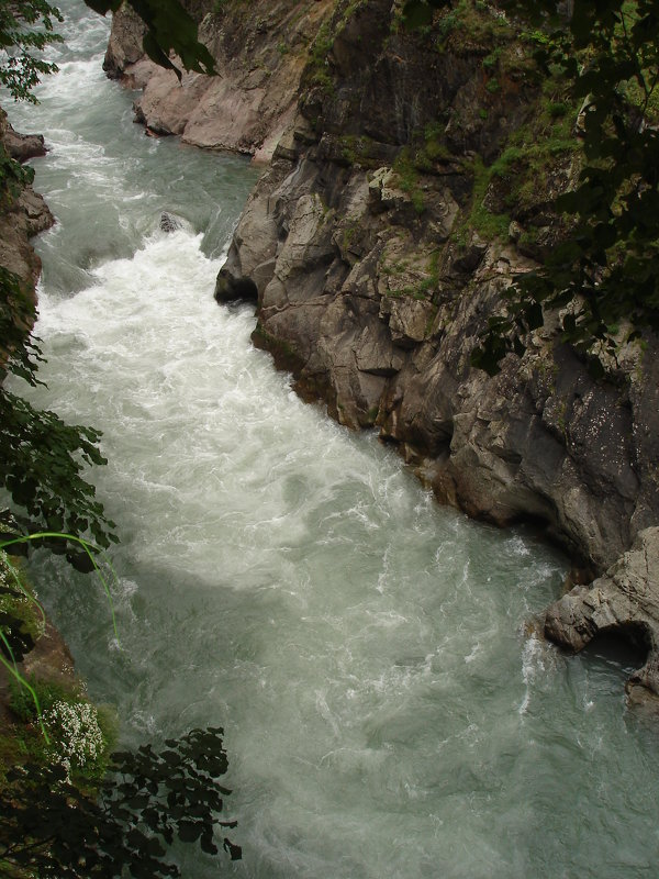 Каменный каньон реки Белой - lyuda Karpova