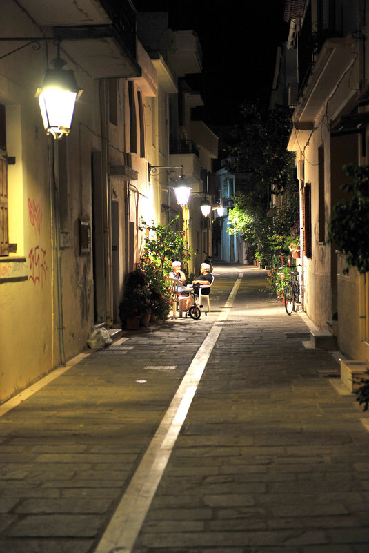 вечер на улочке в старом городе, Ретимно, Крит, Греция - Михаил Валюженич