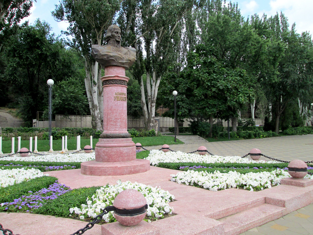 Памятник Адмиралу Ушакову Ф.Ф. на ростовской набережной... - Тамара (st.tamara)