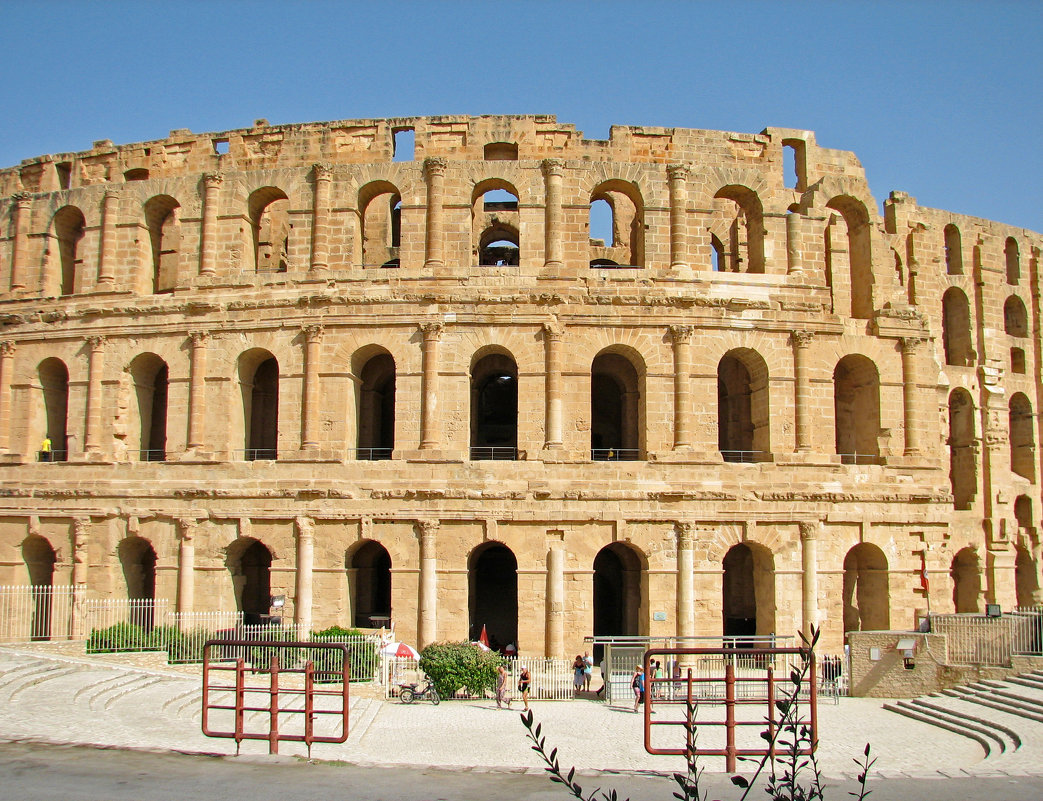 Колизей в Эль-Джеме - максим лыков