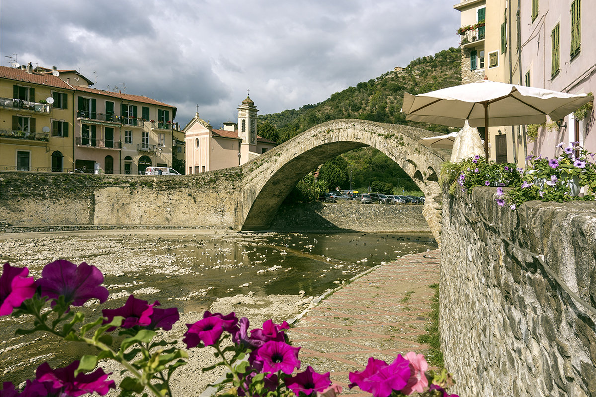 Bridge At Dolceacqua - Андрей Шаронов