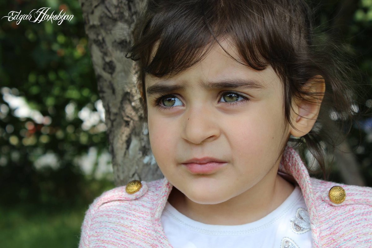девочка с красивыми глазами - Edgar Hakobyan