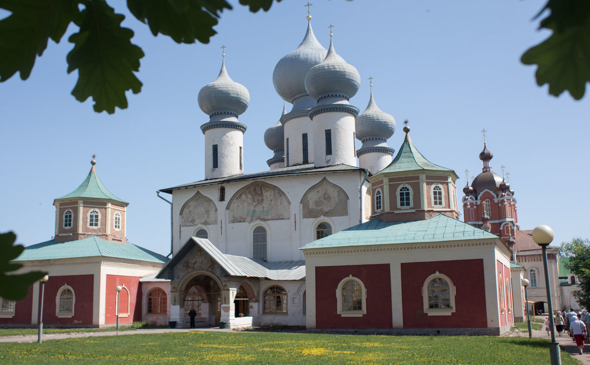 Тихвинский Богородичный Успенский монастырь - Слава 