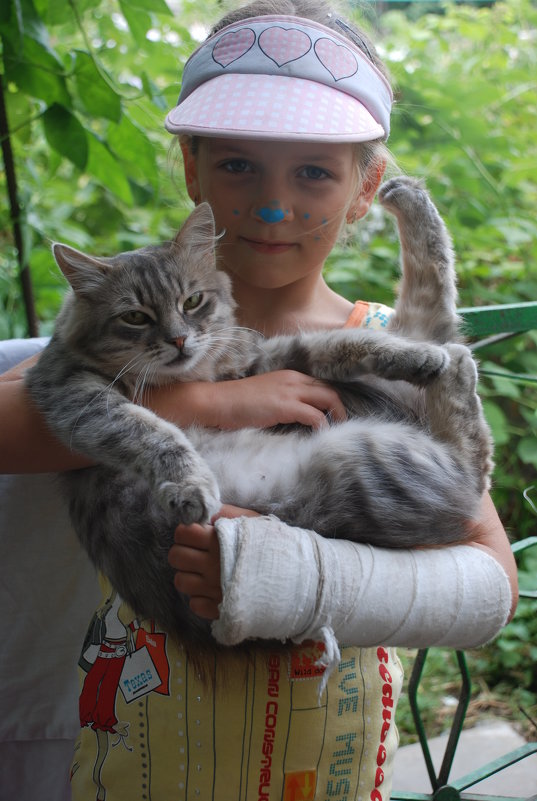 Лиза со своим котиком - Ольга  Пусова 
