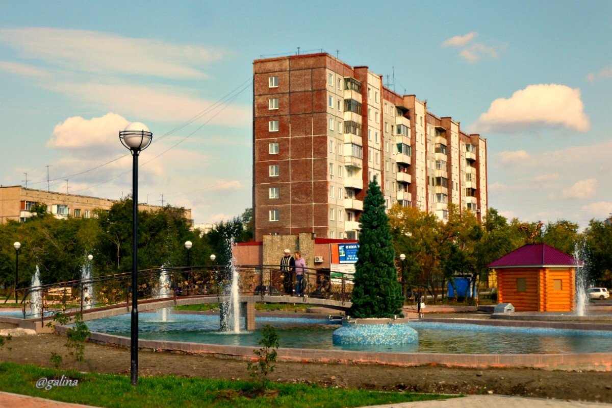 Пруд с фонтанами в новом парке - galina tihonova