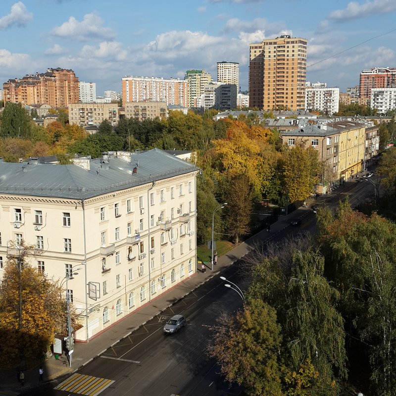 Вид на Первомайскую улицу с балкона - Елена Каталина