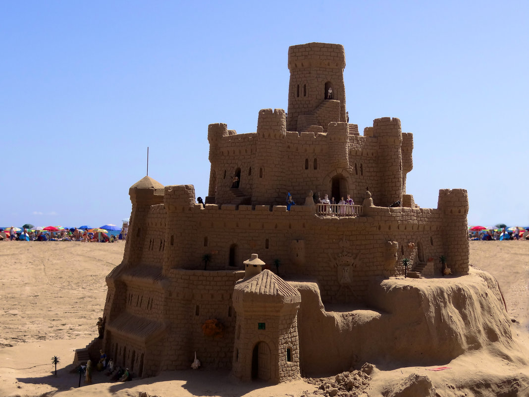 Замок из песка - Виталий Устинов