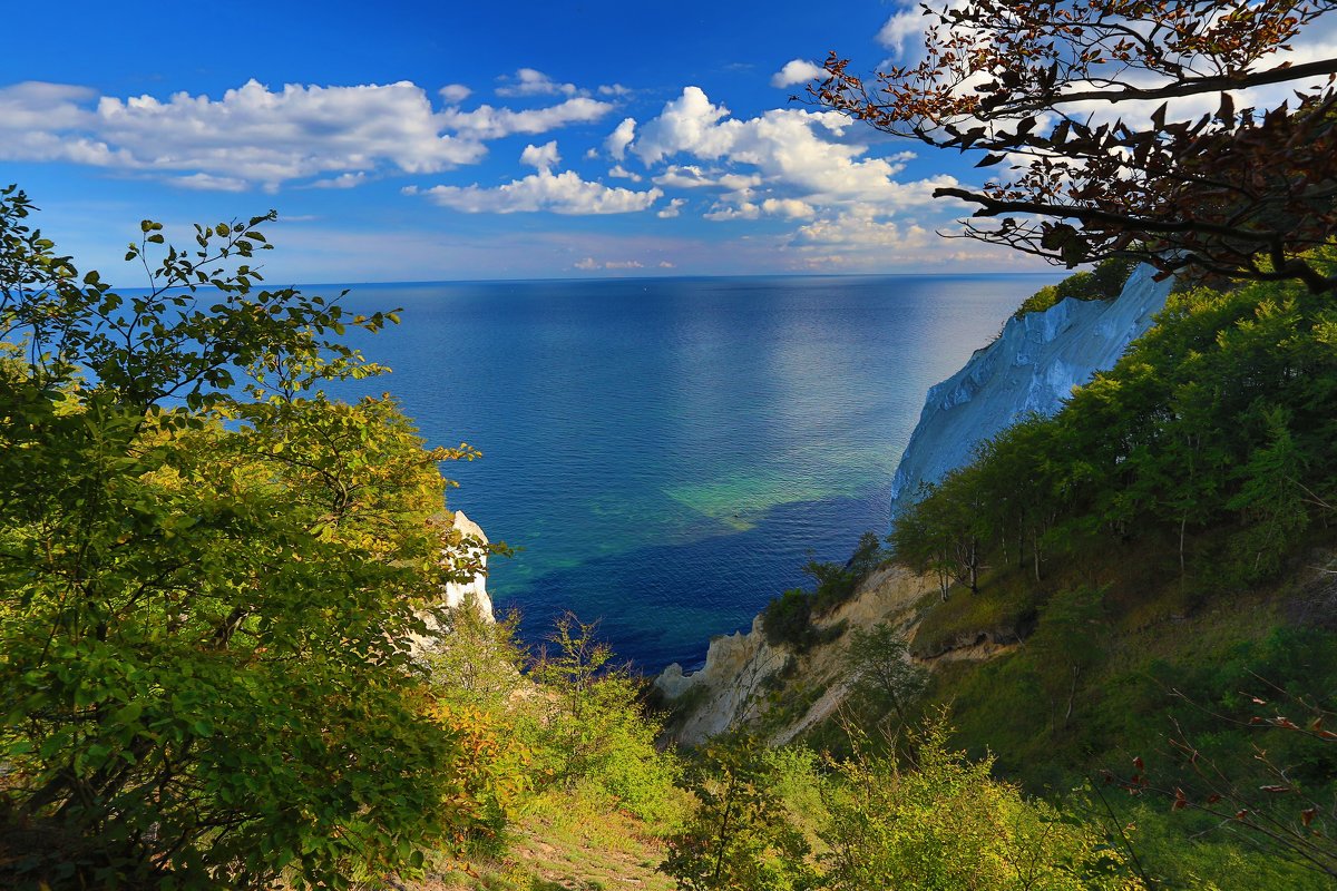 На вершине белых скал - Марат Макс