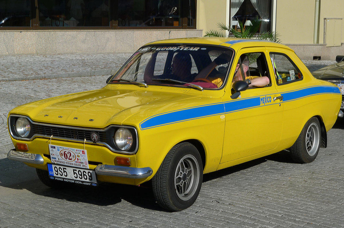 Ретро Форд Ford Escort Tudor - Евгений Кривошеев