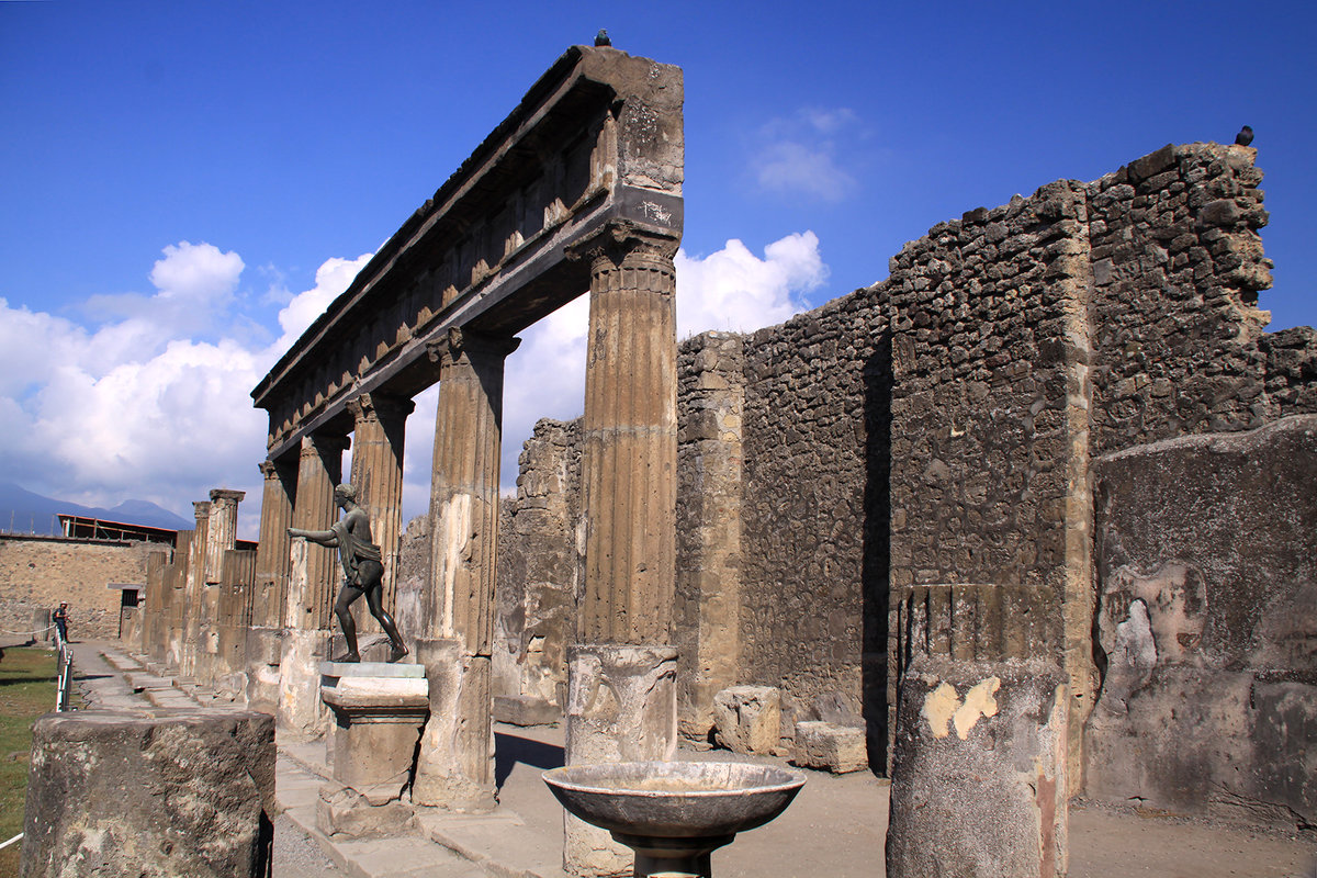 Невероятное ощущение света... Помпеи. Солнечный храм Аполлона, 5 в. до н. з. - Леонид Нестерюк