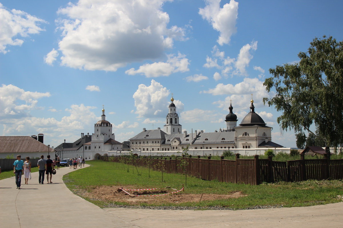 Успенский монастырь село Липки