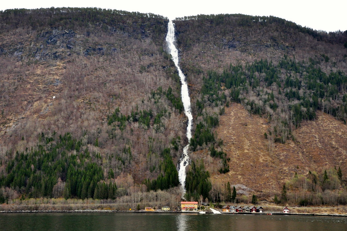 Очень большой водопад. Фьерды Норвегии - Андрей Крючков