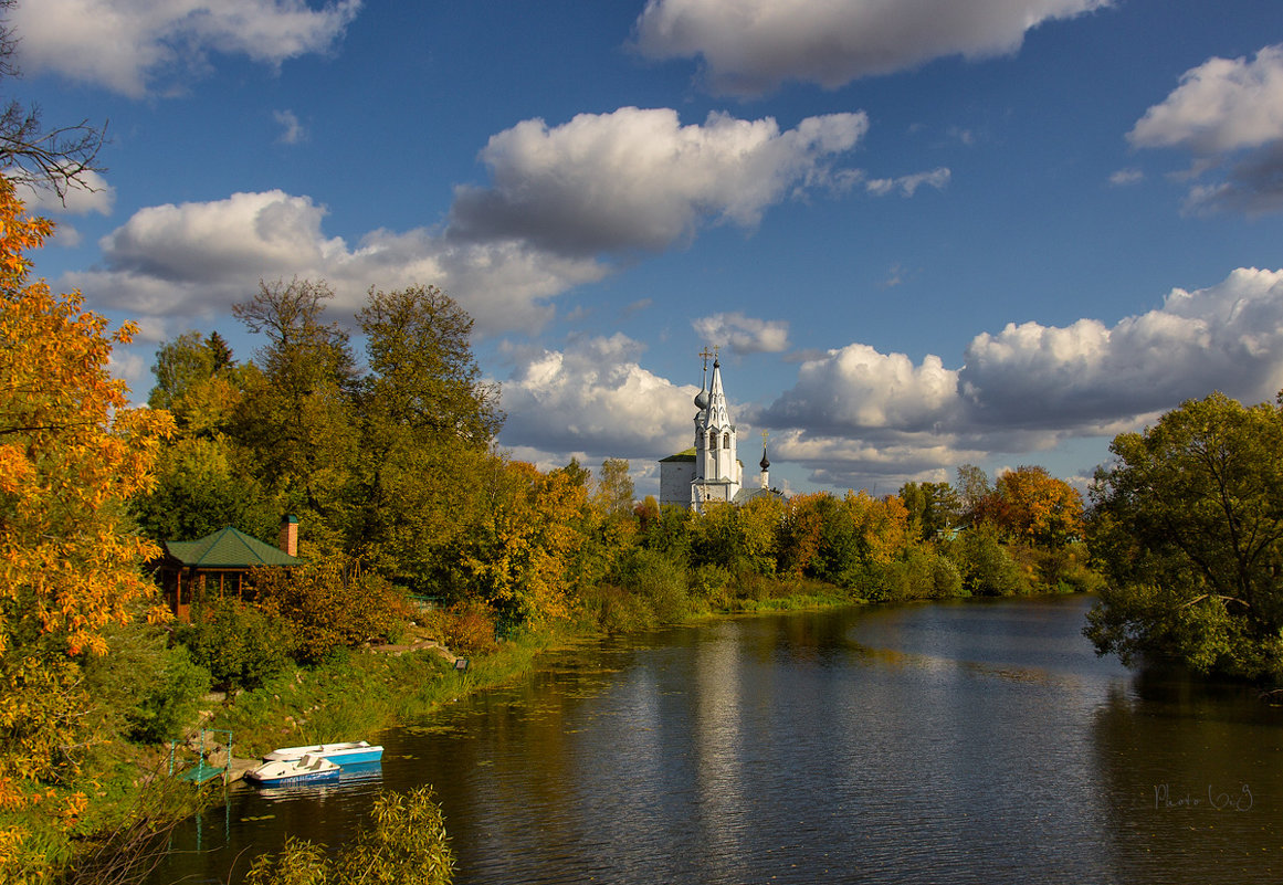 Город Суздаль осень