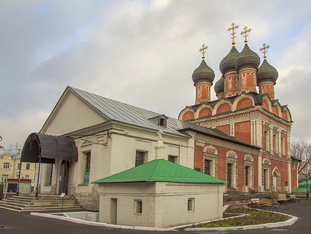 Высоко Петровский монастырь - Марина Назарова