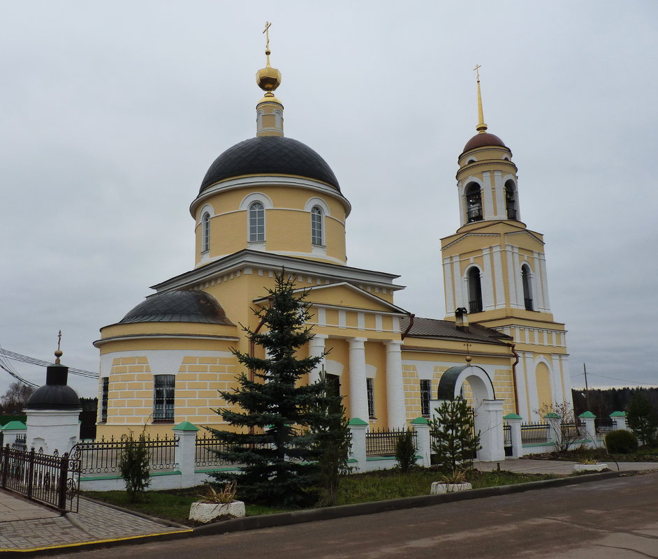 Церковь Преображения в селе Радонеж - Galina Leskova