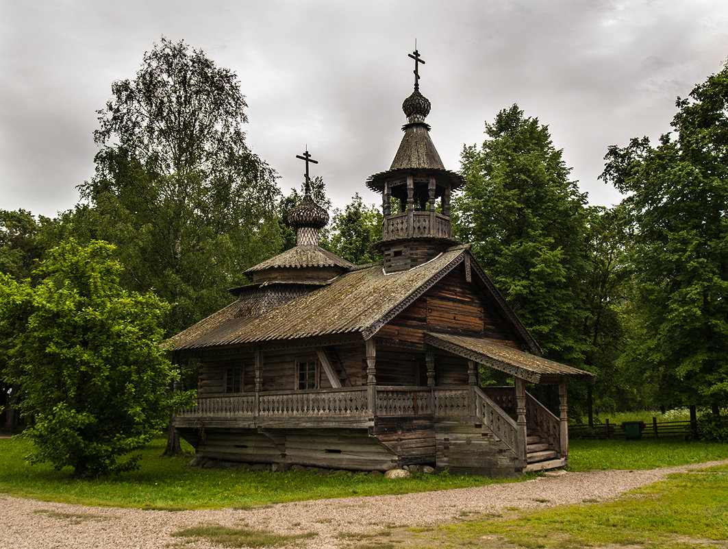 Церковь в лесу - Вячеслав Шувалов