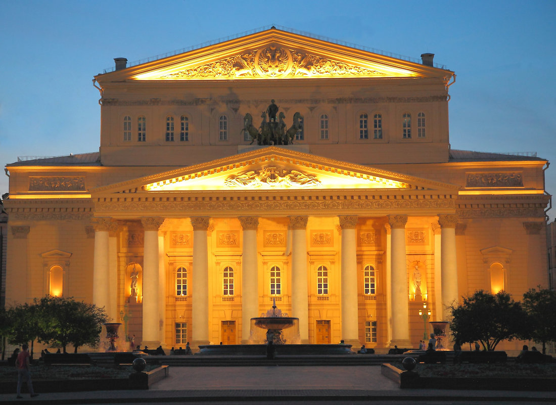 Здание большого театра в Москве
