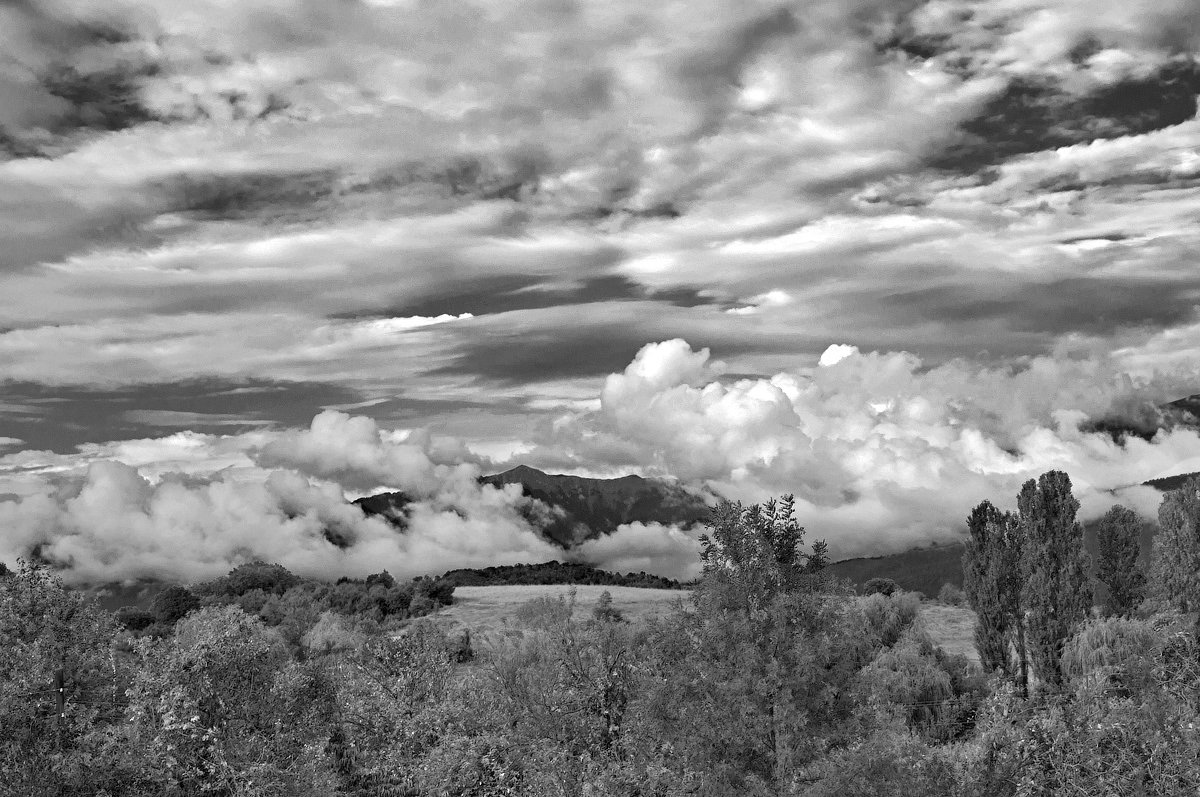 облака спускаются в долину - Galina 