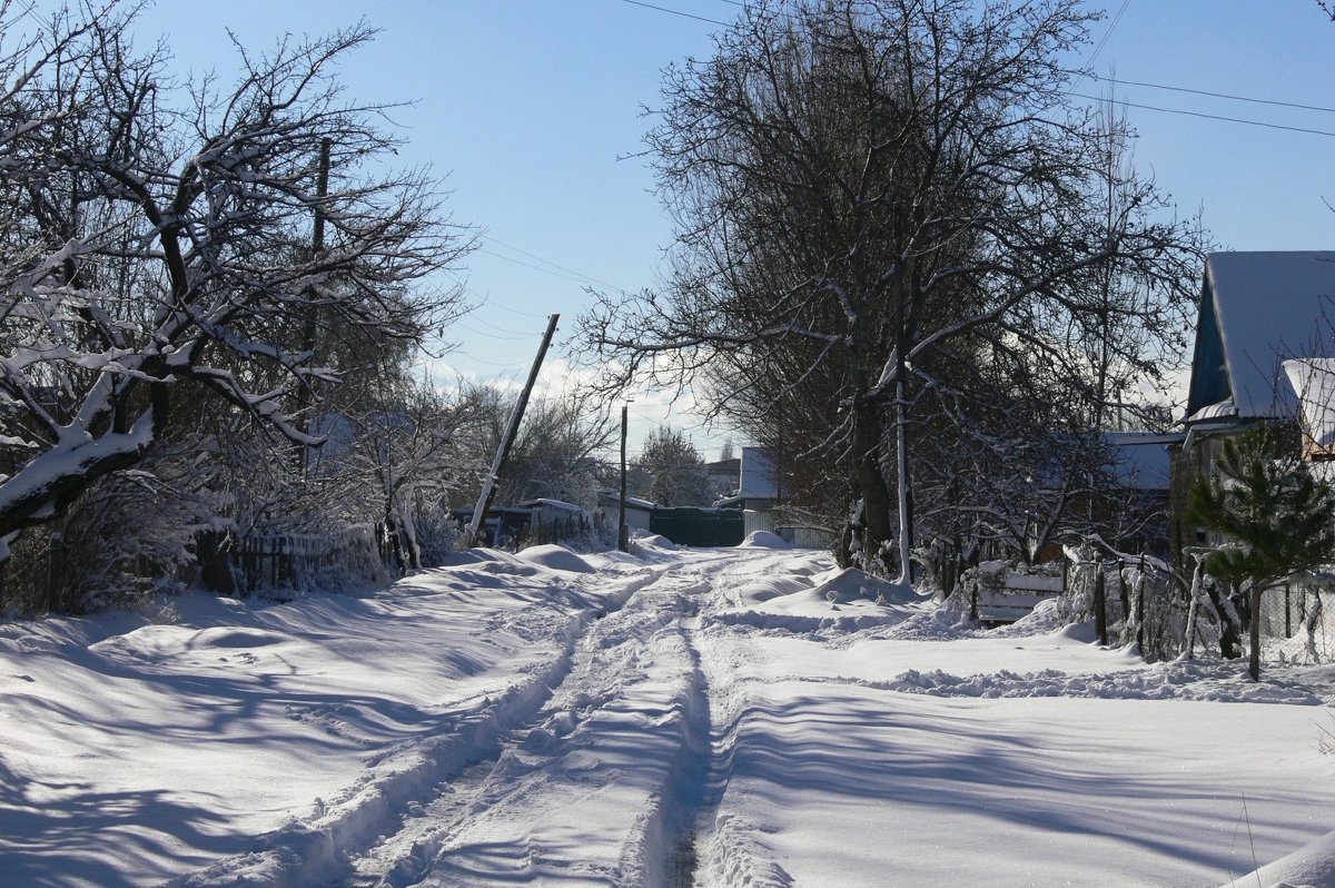 Stromleitung wegen schweren Schnee eingestürzt.------- - Schbrukunow Gennadi