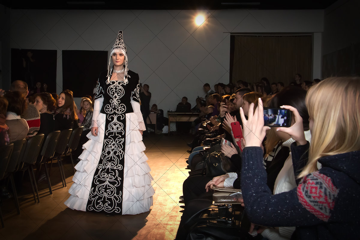 Казахское свадебное платье - Дарья Казбанова