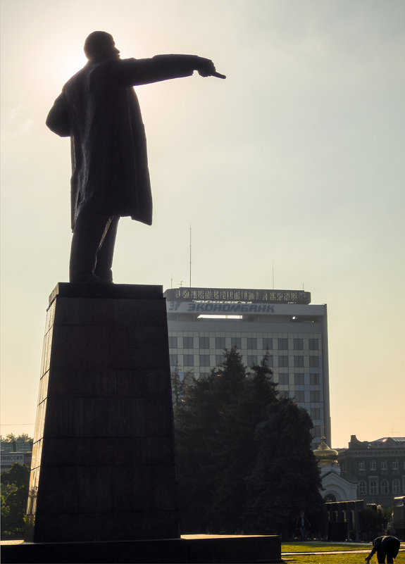 памятник вождю мирового пролетариата - Андрей ЕВСЕЕВ