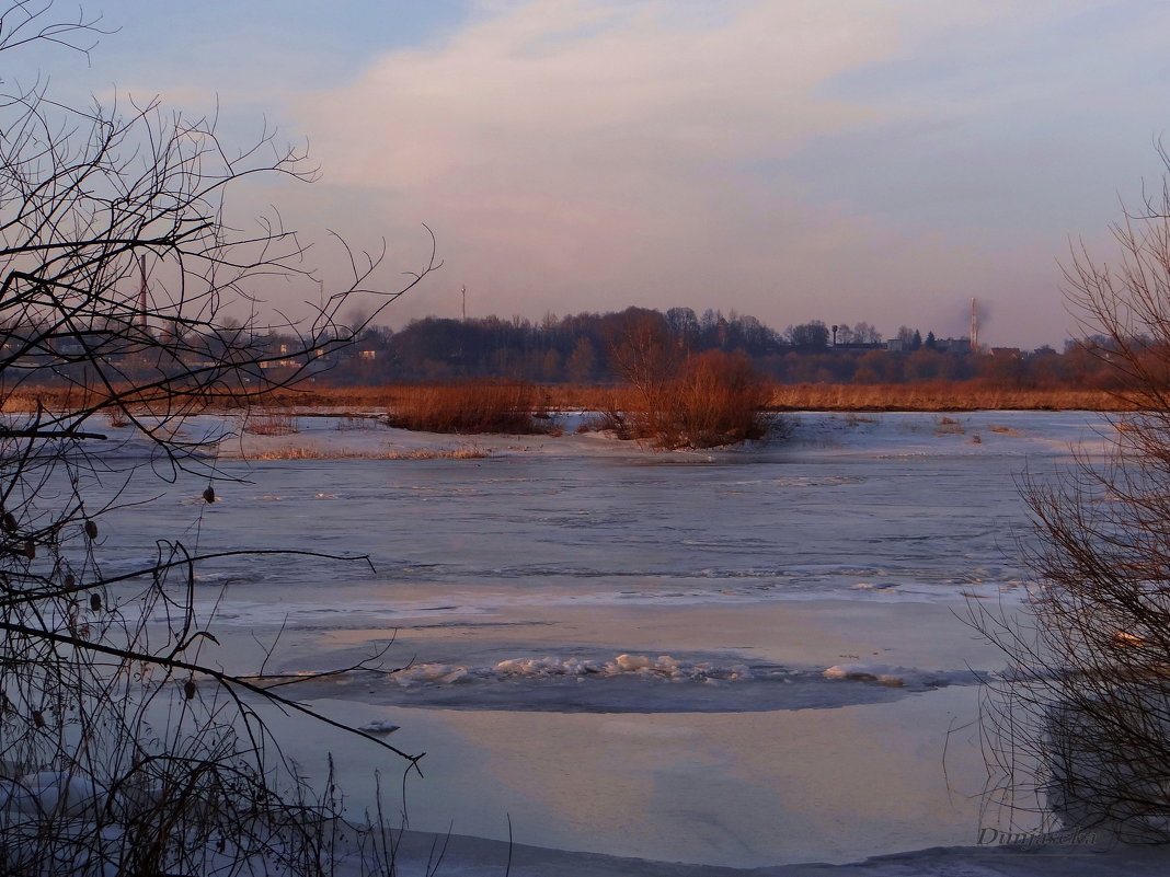 Река, закованная в лёд.. - Антонина Гугаева