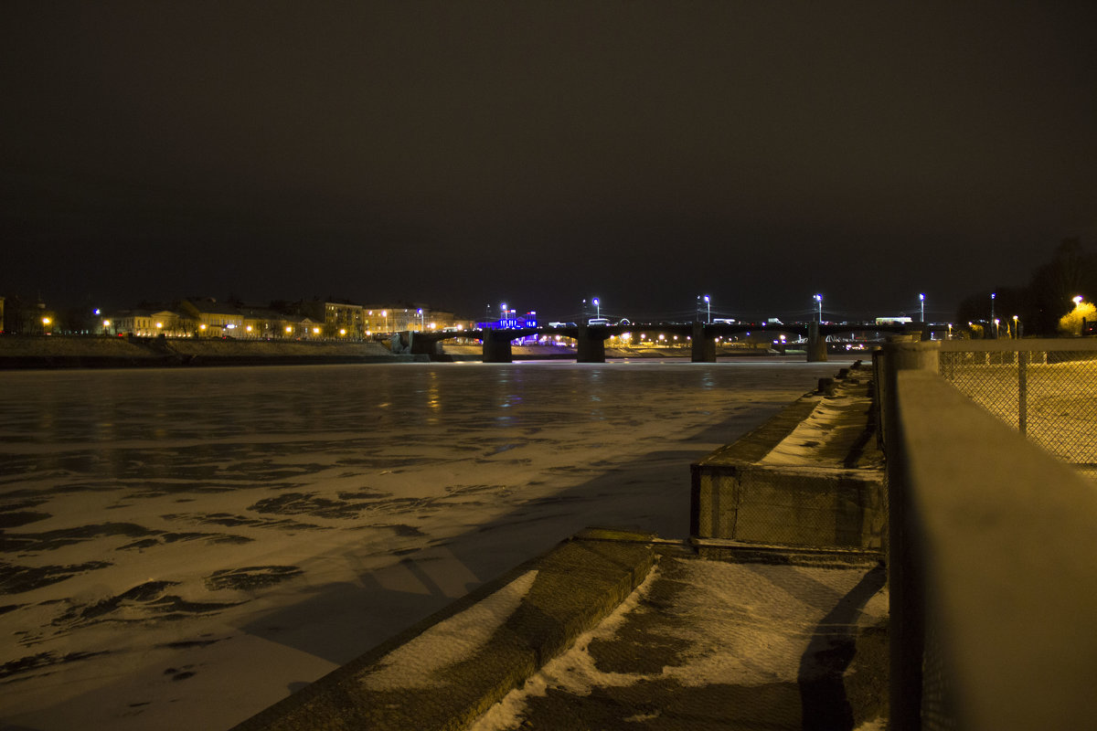 Волга во льду - Виктор Калабухов