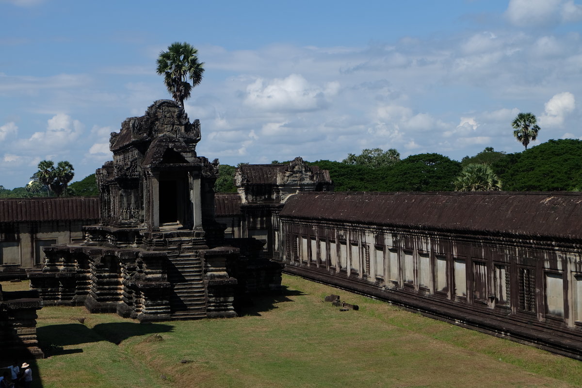 Камбоджа. Ангкор Ват - самый большой храм в мире. XII век. - Rafael 