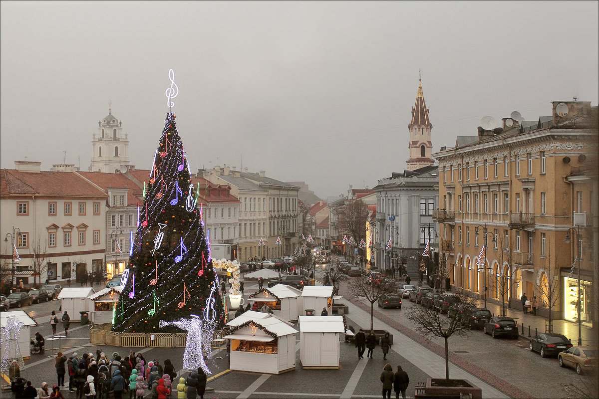 Прибытие рождественского паровозика на Ратушную площадь Вильнюса - Виктор (victor-afinsky)
