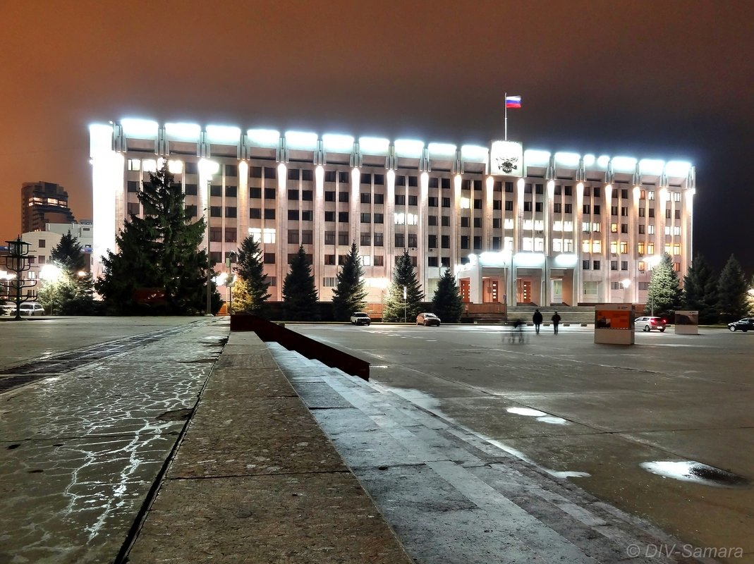 Здание Правительства Самарской области на пл. Славы - Денис Кораблёв