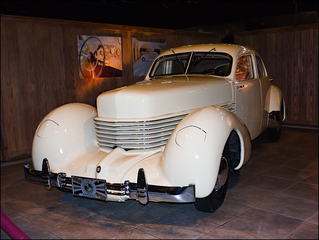 В королевском музее автомобилей. Амман, Иордания - Lmark 