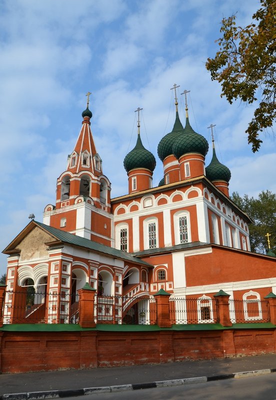 ЯРОСЛАВЛЬ, ЦЕРКОВЬ МИХАИЛА АРХАНГЕЛА - Виктор Осипчук