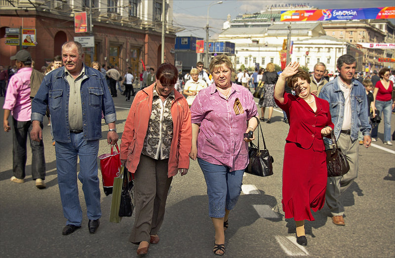 А мы идем,шагаем по Москве (9 мая 2009 г). - Владимир 